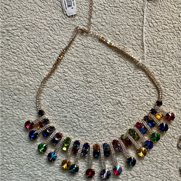 3 gorgeous costume jewelry necklaces for price of 1 - Picture 6 of 6